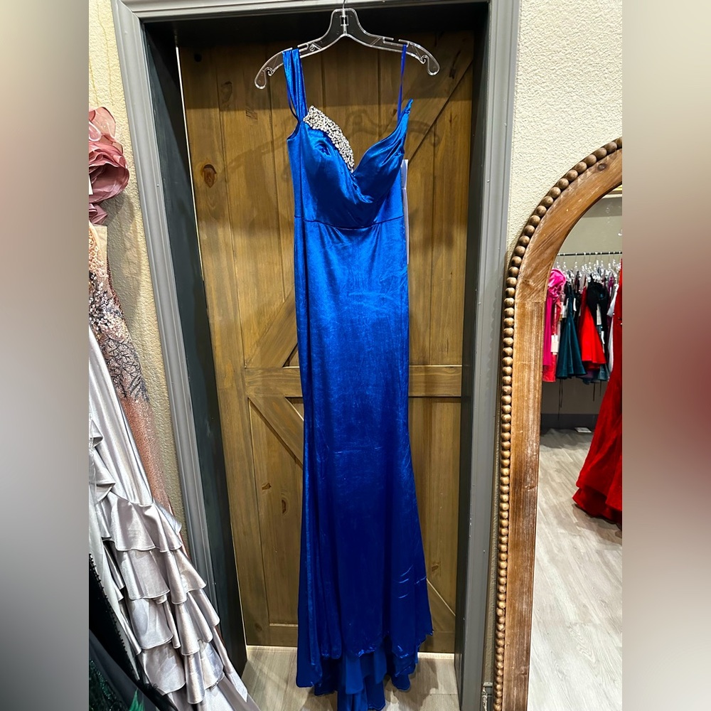 NEW Blue Portia & Scarlett Prom Dress Size 4